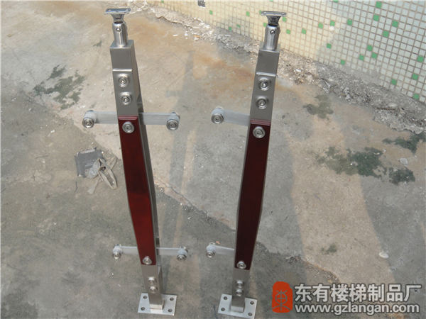 如何选购不锈钢立柱以及其优势