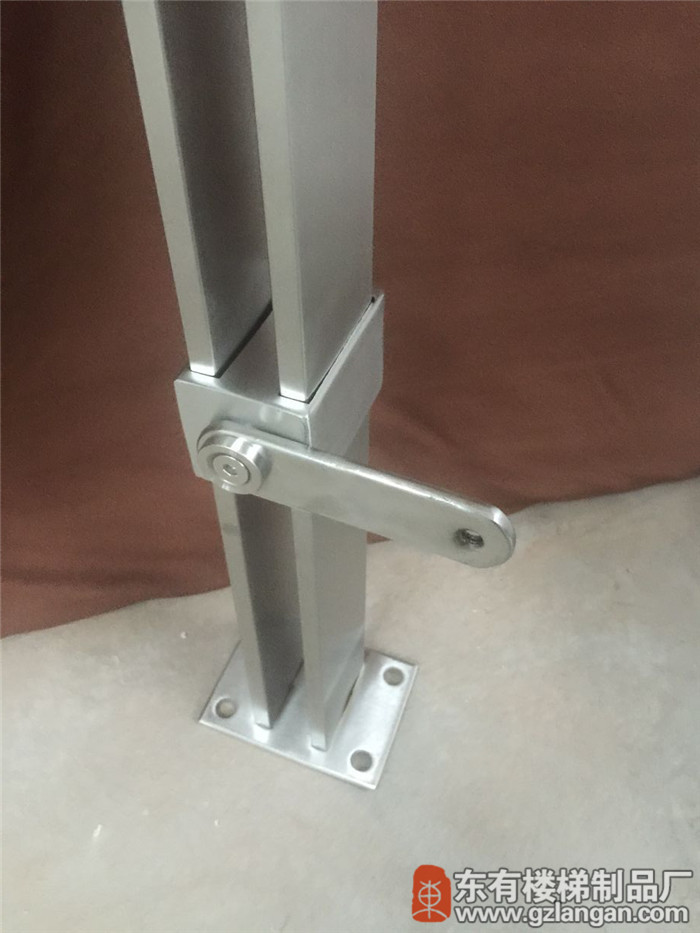 不锈钢阳台玻璃栏杆立柱DY-8151（5mm厚精磨挂件）