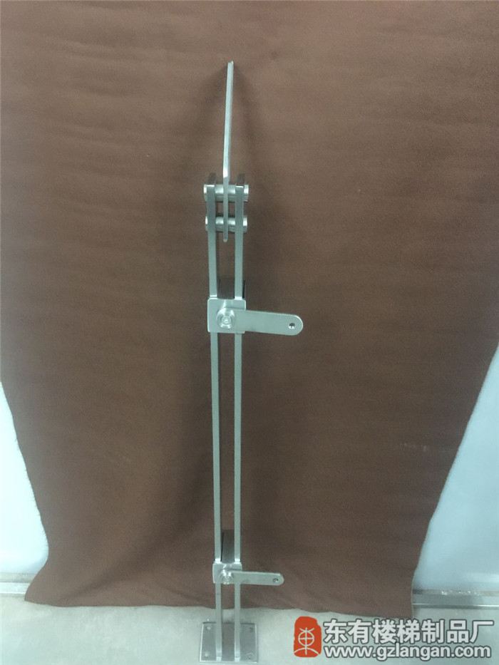 不锈钢阳台玻璃栏杆立柱DY-8151正视实拍