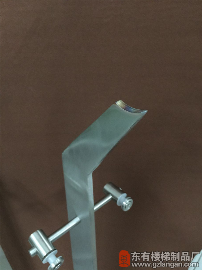 客户定制款梯形单扁穿管不锈钢立柱DIY-002激光开弧柱头
