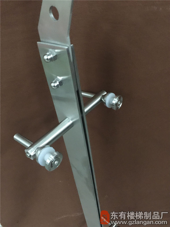 穿管阳台玻璃不锈钢栏杆立柱DY-8144（1.2mm厚穿管件）