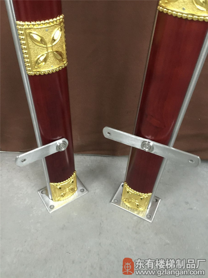 订制款不锈钢夹木玻璃栏杆立柱DIY-004实拍挂件