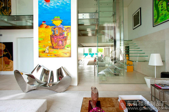 玻璃楼梯提升质感