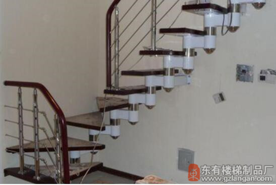 钢木楼梯之不锈钢立柱