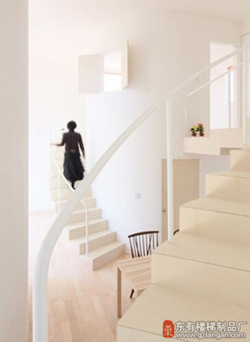 日本建筑师滩本幸子 如栈桥般的楼梯1