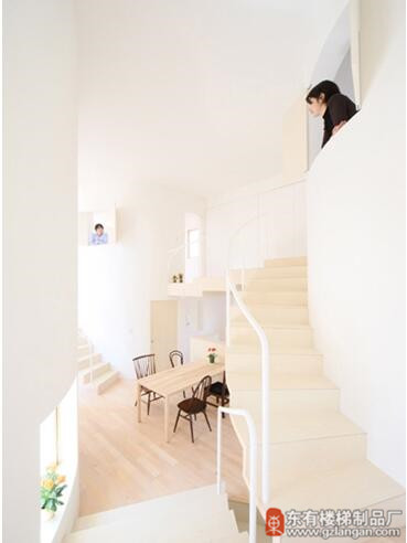 日本建筑师滩本幸子 如栈桥般的楼梯2