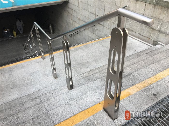 不锈钢扶手激光立柱适用在楼梯