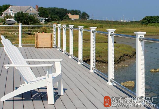 简约风格的阳台栏杆设计1