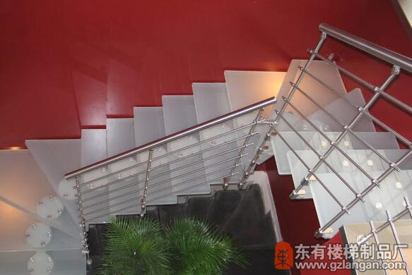 不锈钢楼梯立柱3