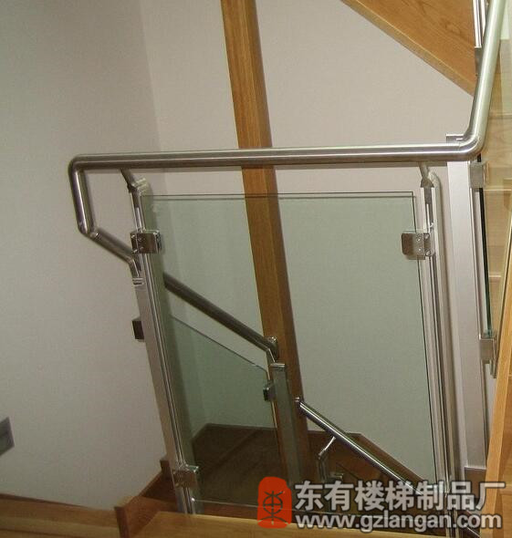 不锈钢楼梯立柱2