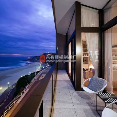 2019年时尚阳台栏杆1