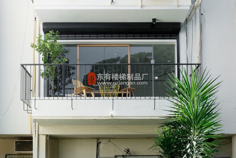 2019年时尚阳台栏杆10