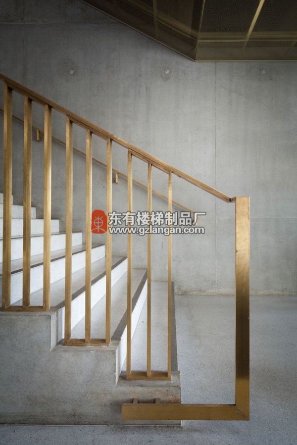 用心设计的楼梯与扶手 细节决定成败（五）11