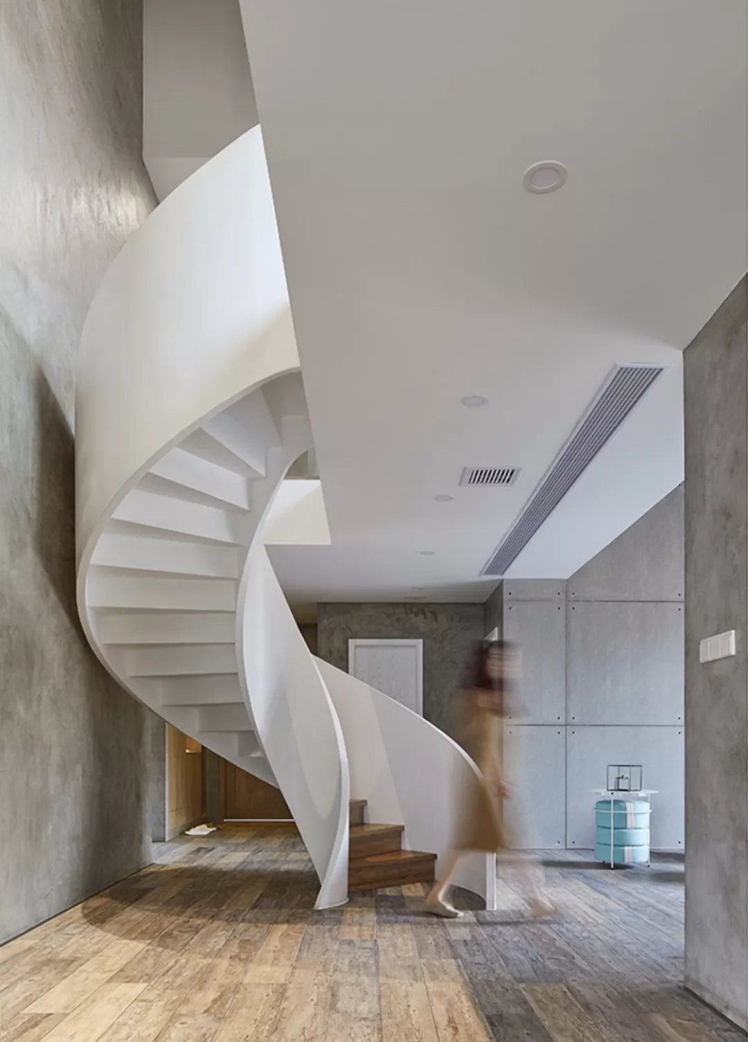 楼梯——别墅的“天鹅颈” 